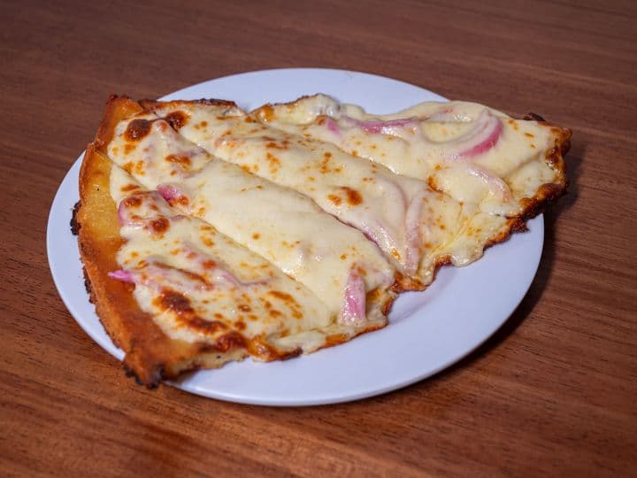 Imagen de Fainá Con Cebolla Y Muzzarella